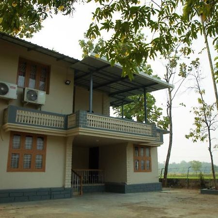 Heal Hive Homestay Palakkad Esterno foto